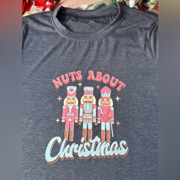 Molly, Milo, Willow, Wolly Tops - New Adult Small Nuts About Christmas Tee